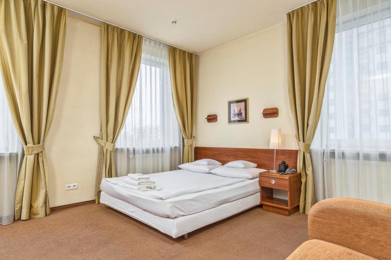 Hotel Colibra Warszawa Exteriör bild